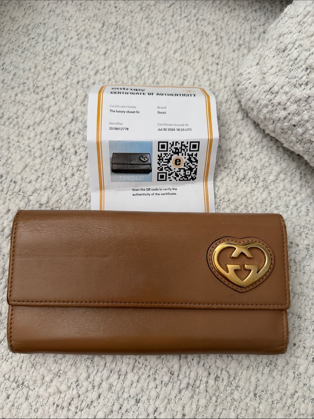 Classic Tan Leather Women’s Wallet - Unbranded